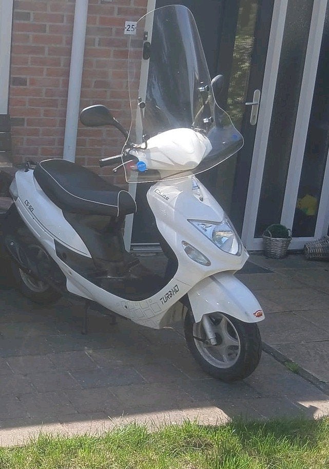 Witte scooter Turbho CS-50, Fietsen en Brommers, Gebruikt, Benzine, Ophalen, Overige merken