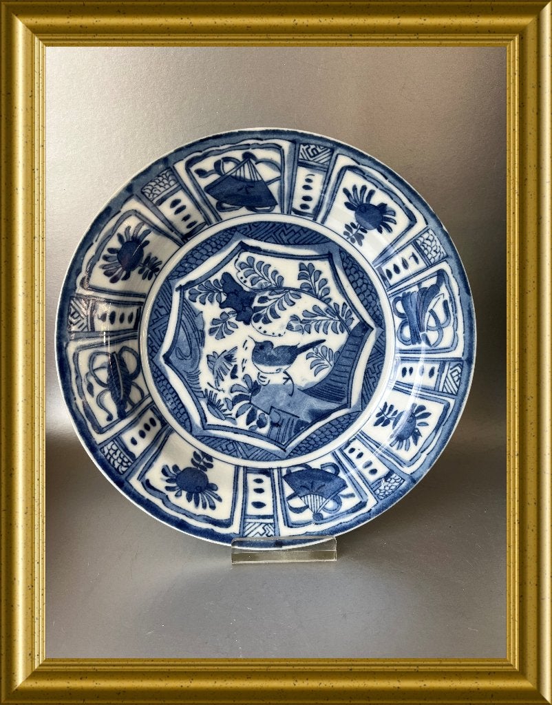 Mooi porseleinen bord met vogel, Antiek en Kunst, Antiek | Wandborden en Tegels, Ophalen of Verzenden