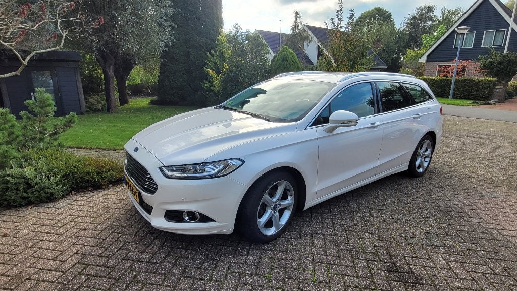Ford Mondeo 2.0 Tdci 154KW/210pk Wagon AUT 2016 Wit, Auto's, Dealer onderhouden, Zwart, 4 cilinders, Overige bekleding