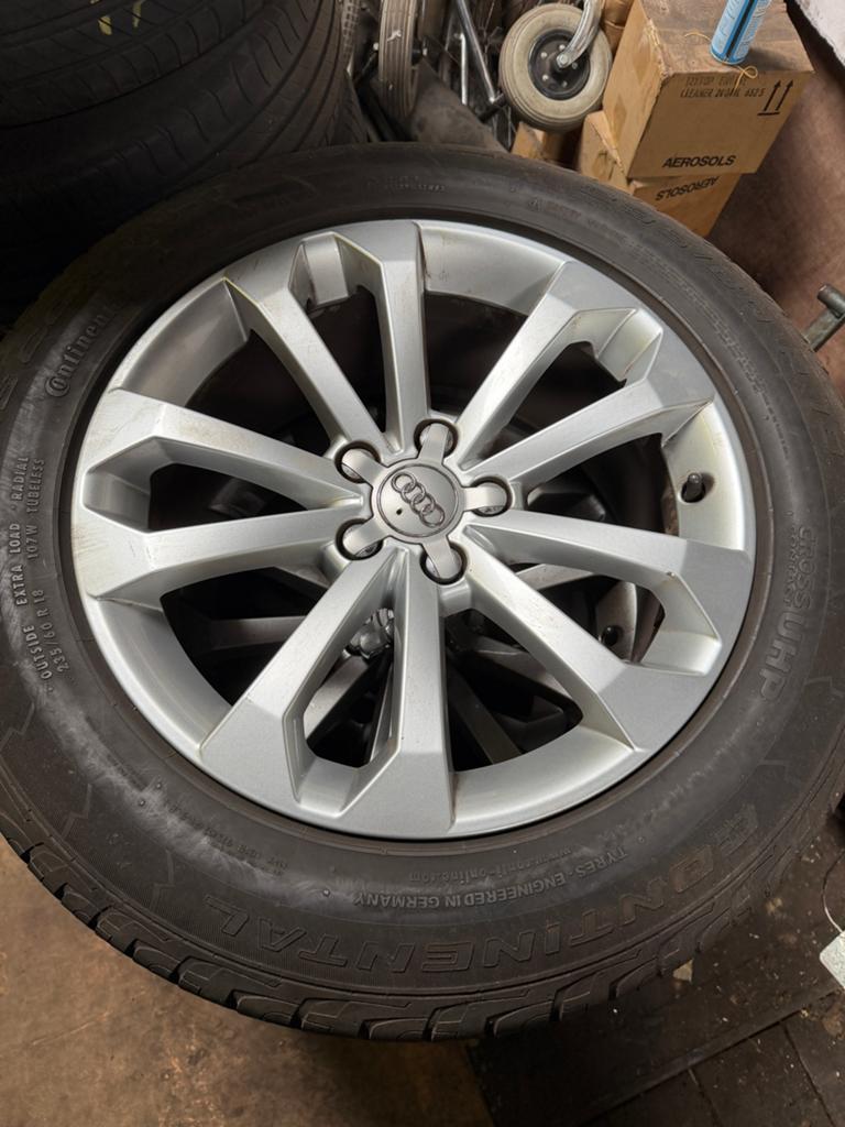 Velgen Audi Q5 met Continental zomerbanden (4mm profiel), Auto-onderdelen, Banden en Velgen, Ophalen, 18 inch, Gebruikt, Banden en Velgen