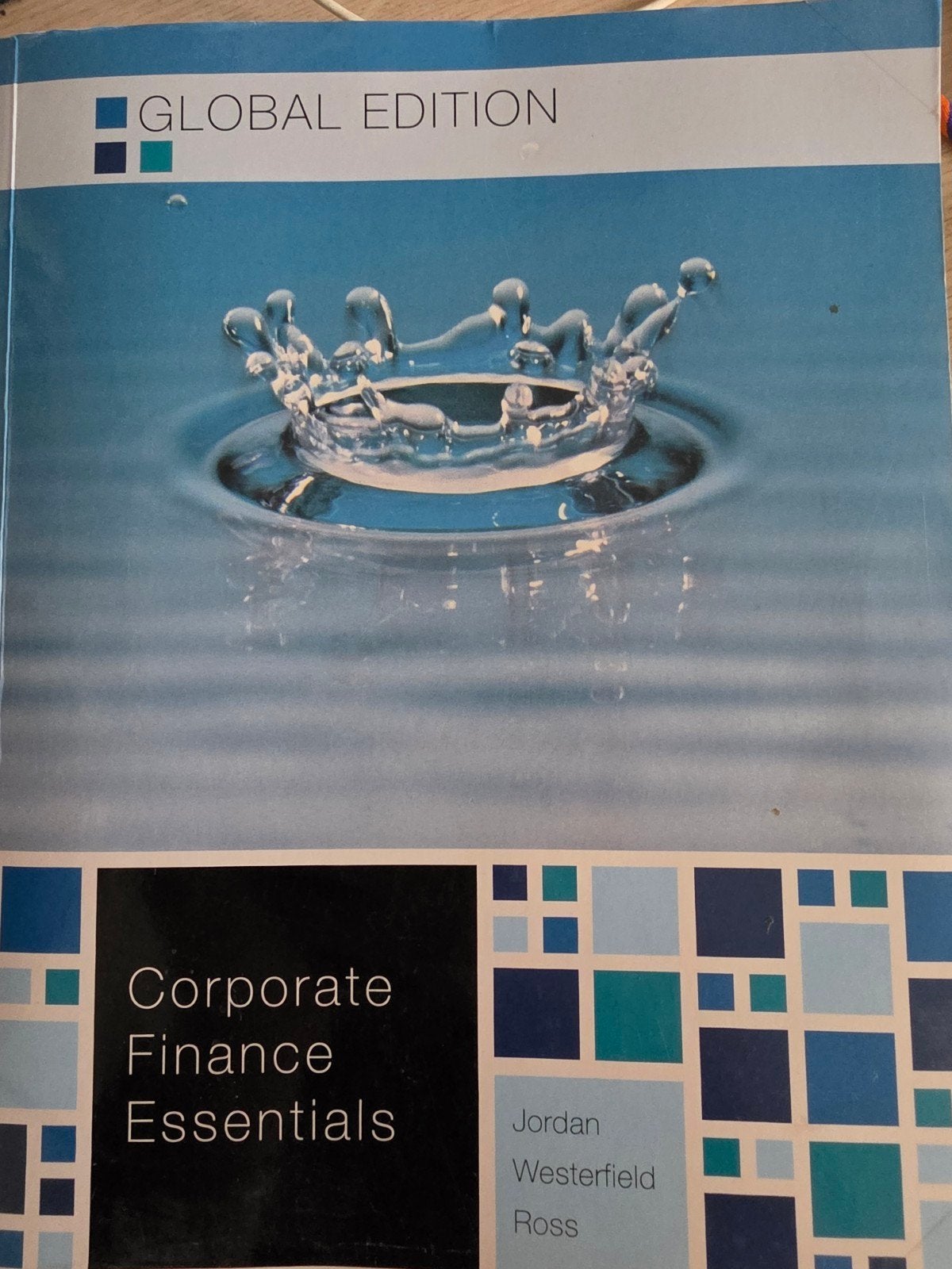 Corporate Finance Essentials - Global Edition, Boeken, Zo goed als nieuw, Gamma, Jordan, Westerfield, Ross, HBO