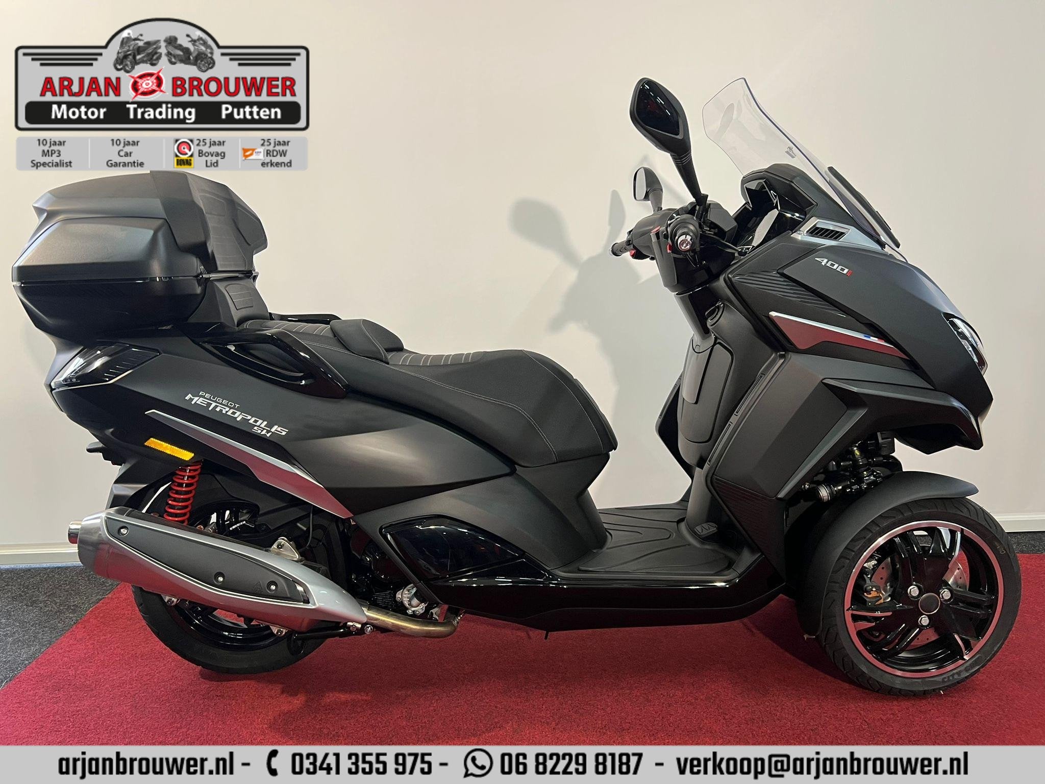 Peugeot Metropolis 400 SW NIEUW van €14.499 van €13.990!, Postbus 2097
3500 GB  Utrecht, NL, Scooter, Receptie-pne@peugeot.com
