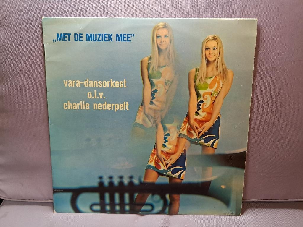 lp. charlie nederpelt. vara's dansorkest. met de muziek mee., Ophalen of Verzenden, Zo goed als nieuw, 12 inch