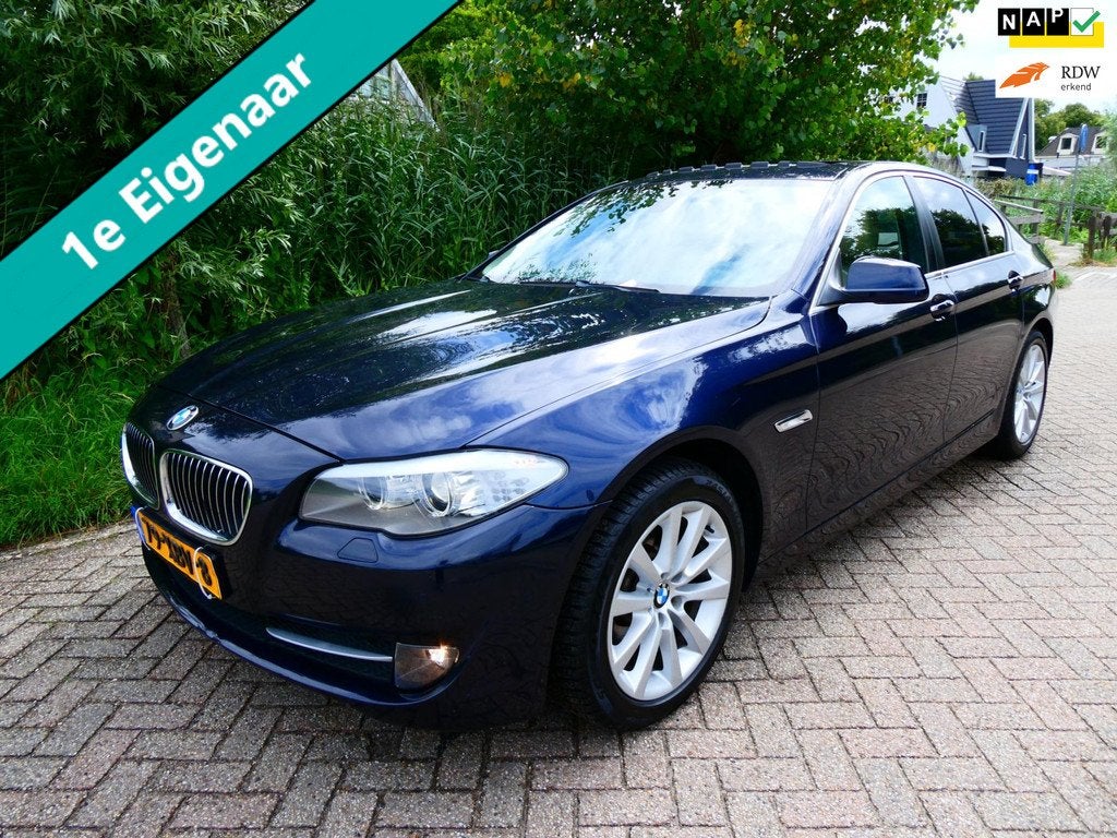BMW 5-serie 520i High Exe 184pk Aut. Leder Navi Schuifdak Xe, Automaat, Gebruikt, Beige, 4 cilinders