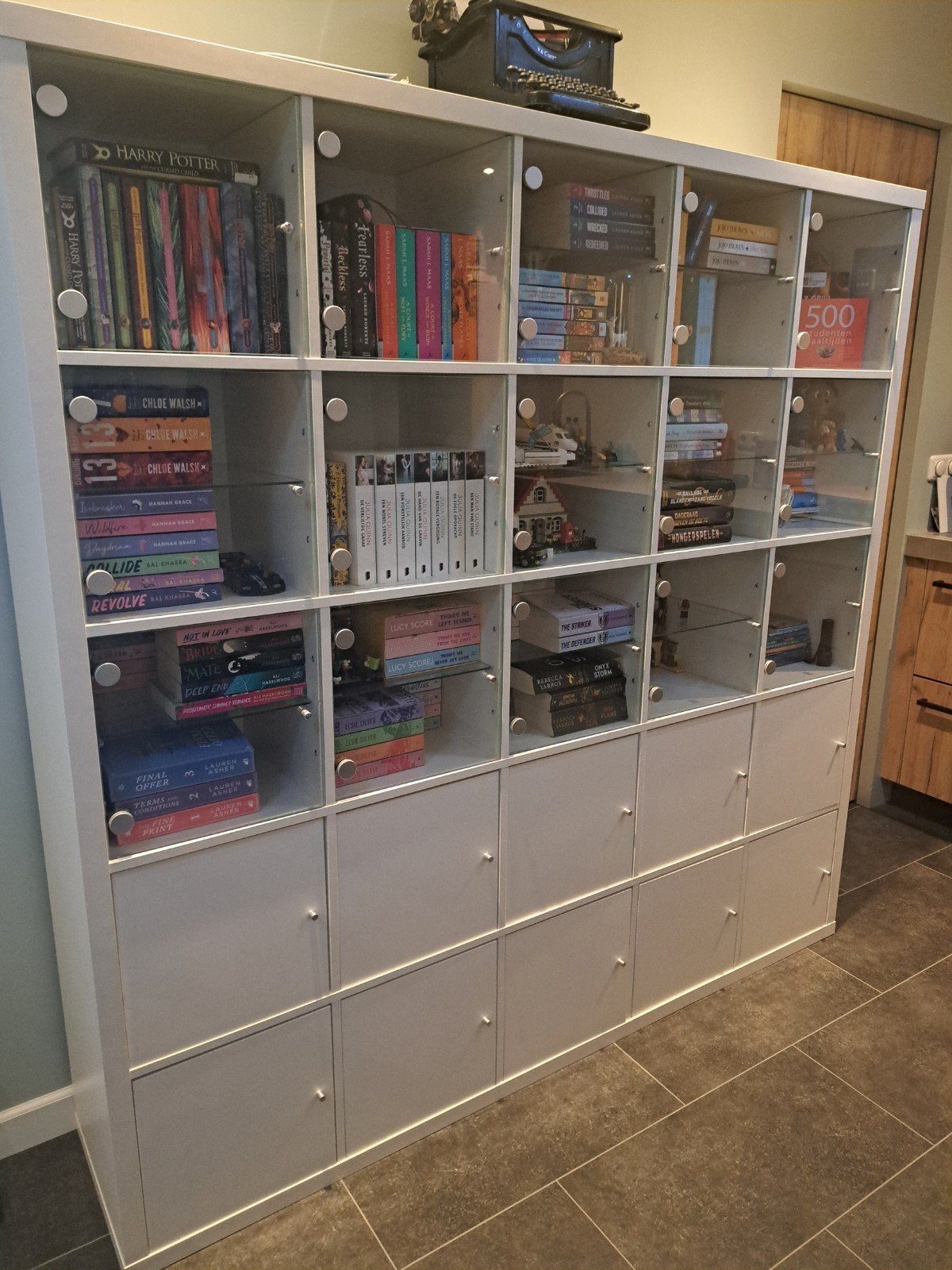 IKEA Kallax Kast 5x5 met Deurtjes en Glasplaten, Ophalen, 150 tot 200 cm, 150 tot 200 cm, 25 tot 50 cm