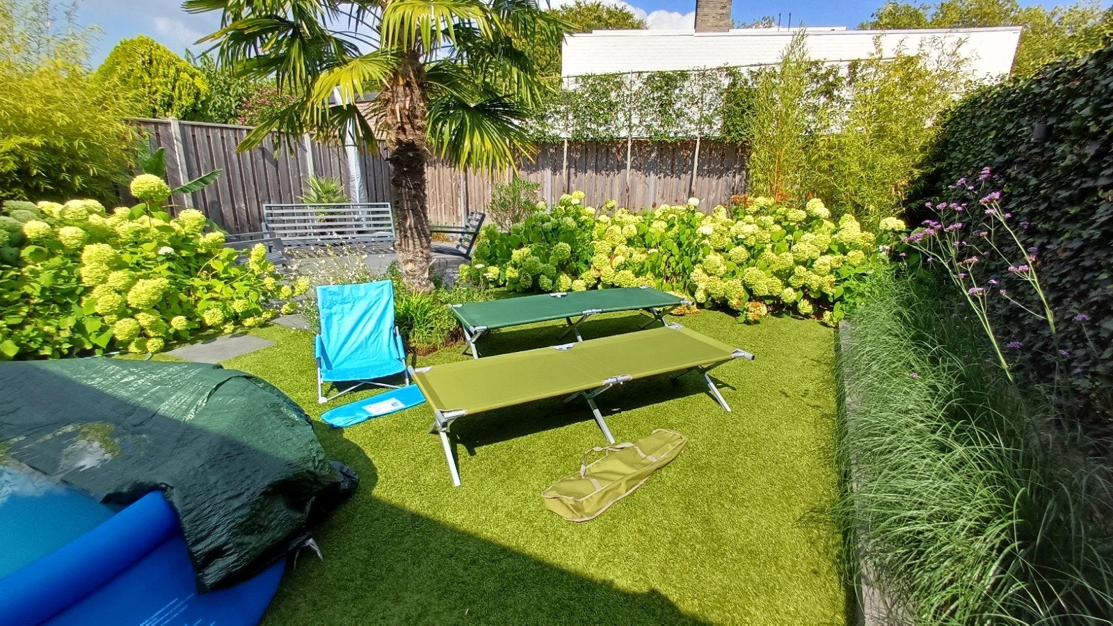 2 Veldbedden en 1 Strandstoel - festivals/camping, Ophalen, Gebruikt, Overige