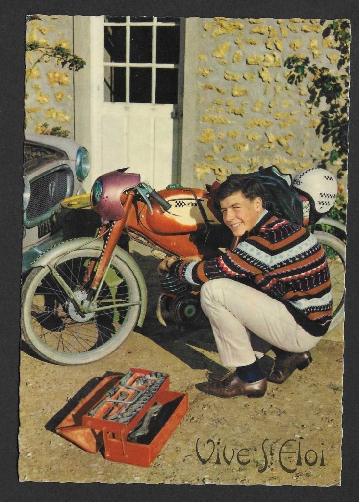 Man met bromfiets Mobylette, Verzamelen, Ophalen of Verzenden, 1940 tot 1960, Ongelopen, Voertuig