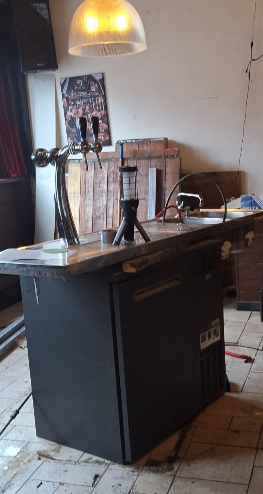 Biertap installatie met koeling en spoelbak, Ophalen, Gebruikt, Overige merken