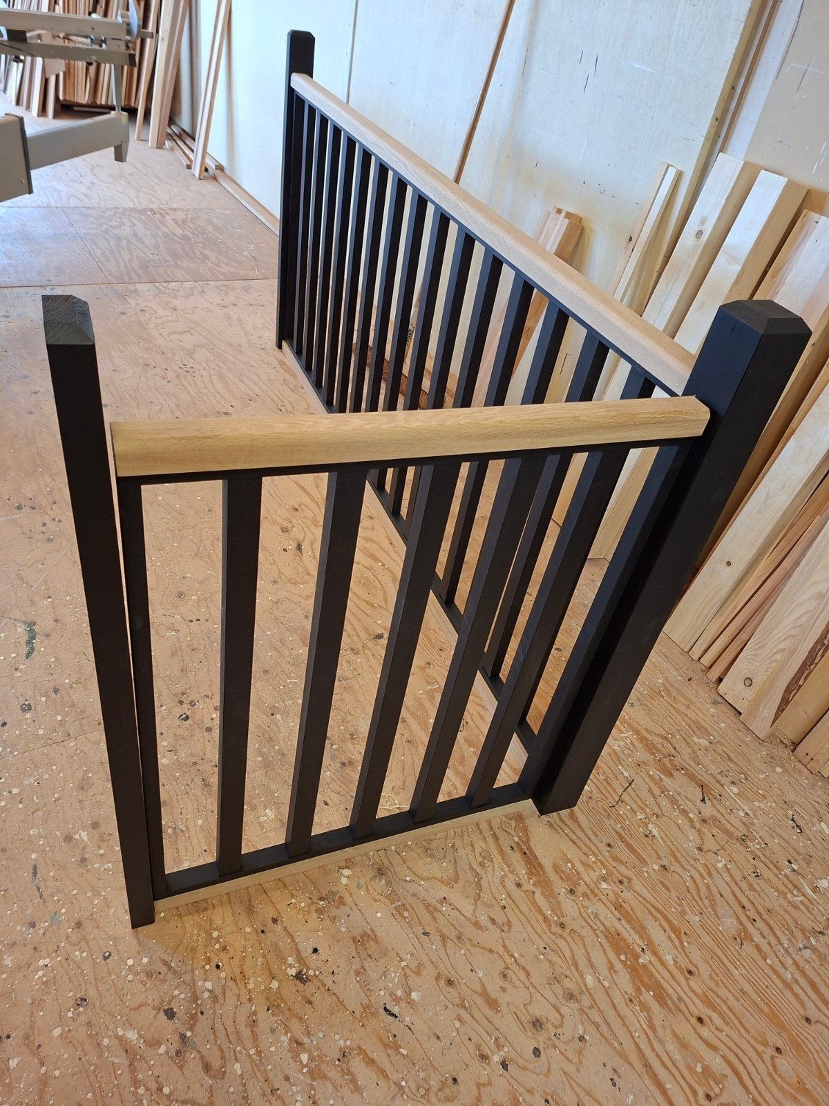 balusters en traphekjes, Ophalen, Nieuw, Hout
