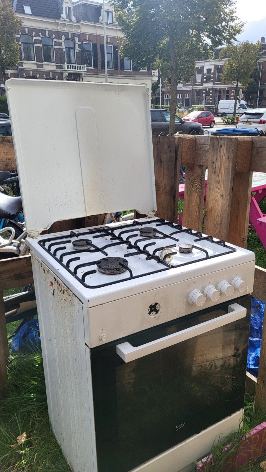 Gasfornuis en oven - gratis ophalen!!, Ophalen, Gebruikt, 4 kookzones, Gas