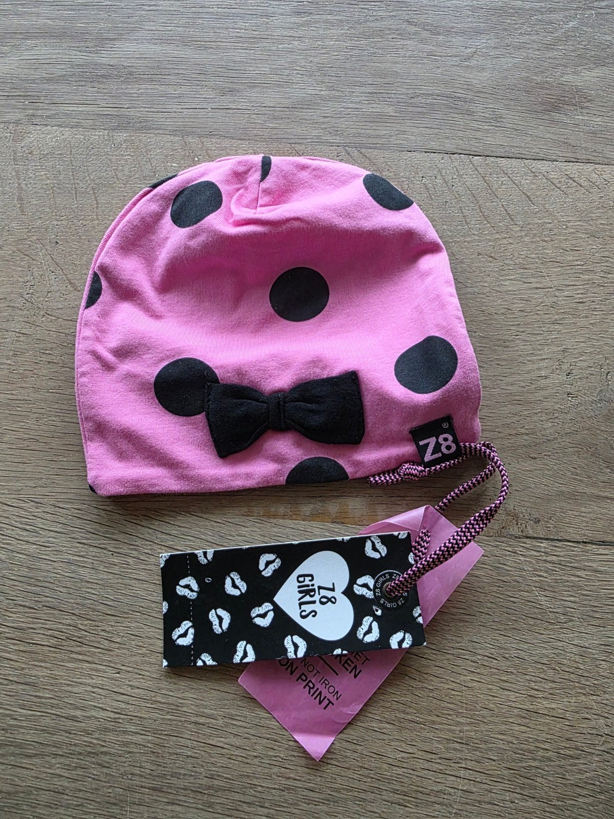 Nieuw roze mutsje met stippen en strik van Z8, Meisje, Z8, Nieuw, Ophalen of Verzenden