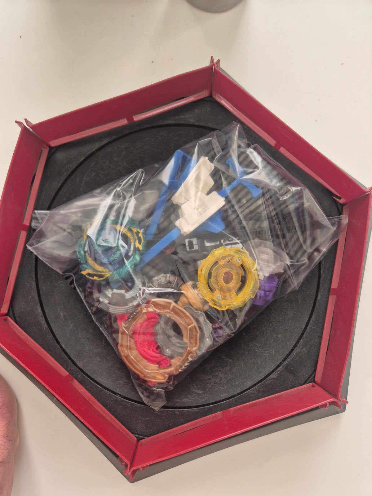 Beyblade Burst set met stadion en diverse Beyblades, Ophalen, Gebruikt, Jongen of Meisje