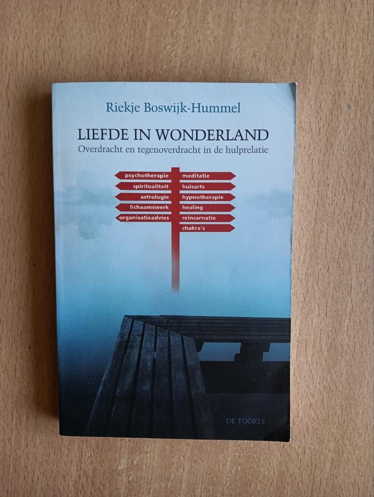 Riekje Boswijk-Hummel - Liefde in Wonderland, Boeken, Ophalen of Verzenden, R. Boswijk-Hummel, Ontwikkelingspsychologie, Zo goed als nieuw