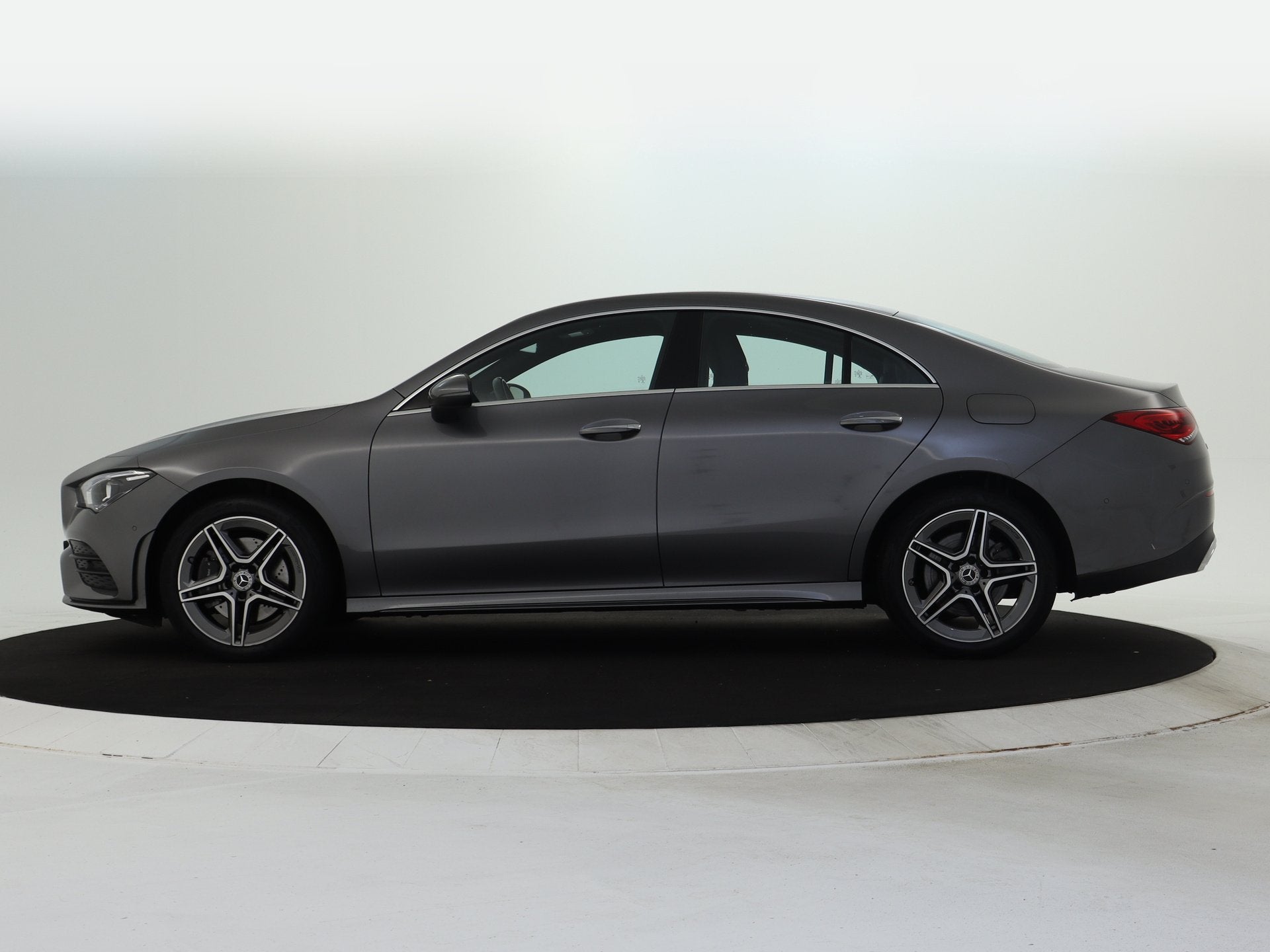Mercedes-Benz CLA-Klasse 250 e AMG Plug-In Hybride AMG Styli, Auto's, Gebruikt, 4 cilinders, 15 kWh, Bedrijf