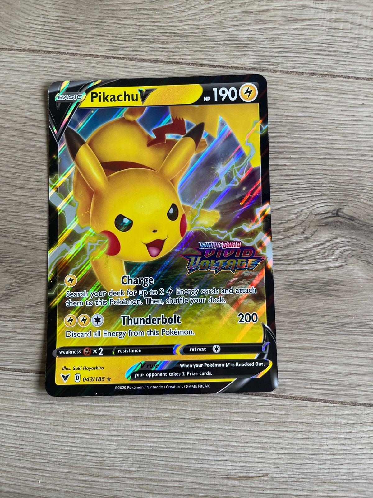 Pikachu V Full Art Pokémon Kaart (043/185) Vivid Voltage, Ophalen, Zo goed als nieuw, Losse kaart, Foil