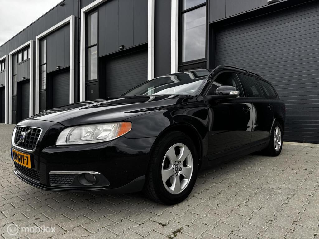 Volvo V70 2.0 Momentum 2008., Auto's, 145 pk, Gebruikt, 4 cilinders, Zwart