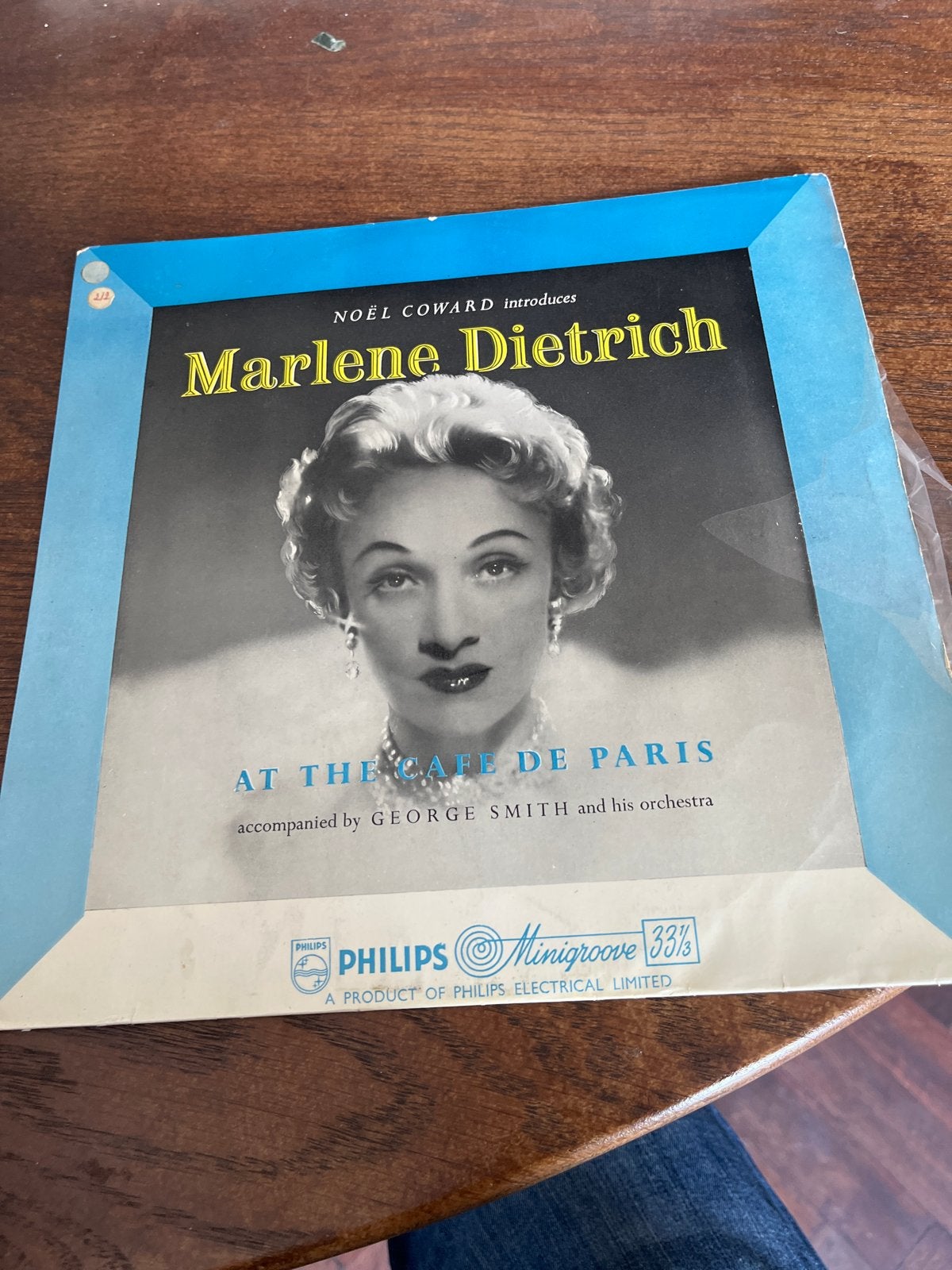Marlene Dietrich - At The Cafe De Paris (Philips Minigroove), Cd's en Dvd's, Vinyl | Pop, Ophalen of Verzenden, Gebruikt, 10 inch