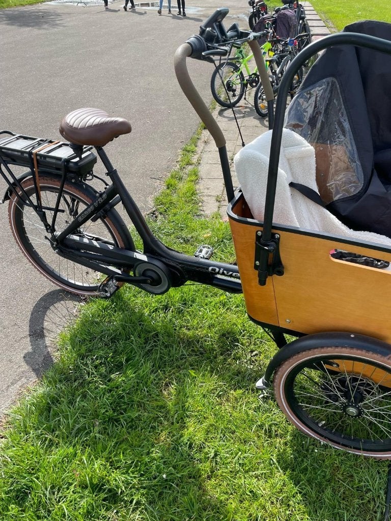 Qivelo Cargo V2.0 E-Bakfiets, slechts 224km!, 4 kinderen of meer, Elektrisch, Zo goed als nieuw, Ophalen