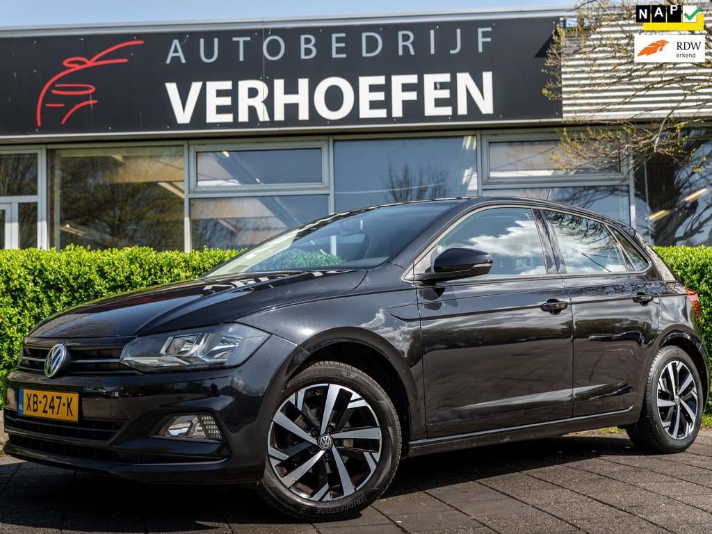 Volkswagen Polo 1.0 TSI Comfortline - APPLE CARPLAY - CRUISE, Auto's, Volkswagen, Voorwielaandrijving, USB, Euro 6, Zwart