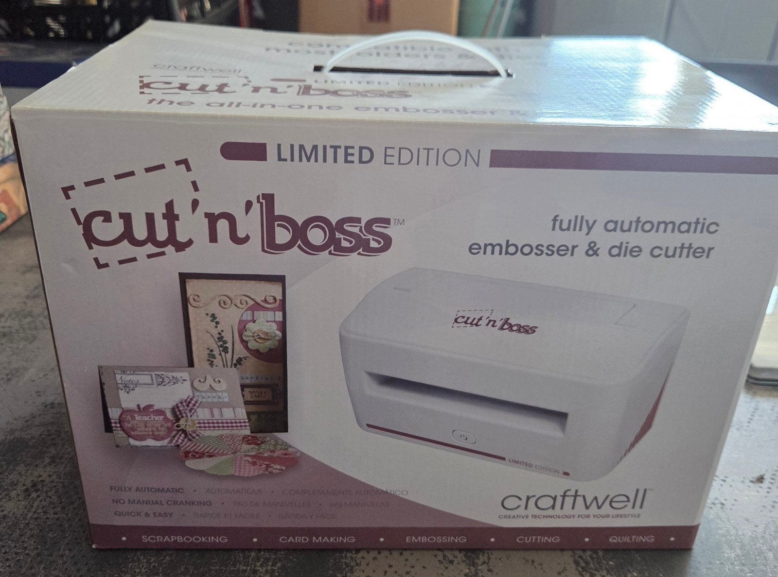 Embossing en diecut machine, Ophalen, Gereedschap of Toebehoren