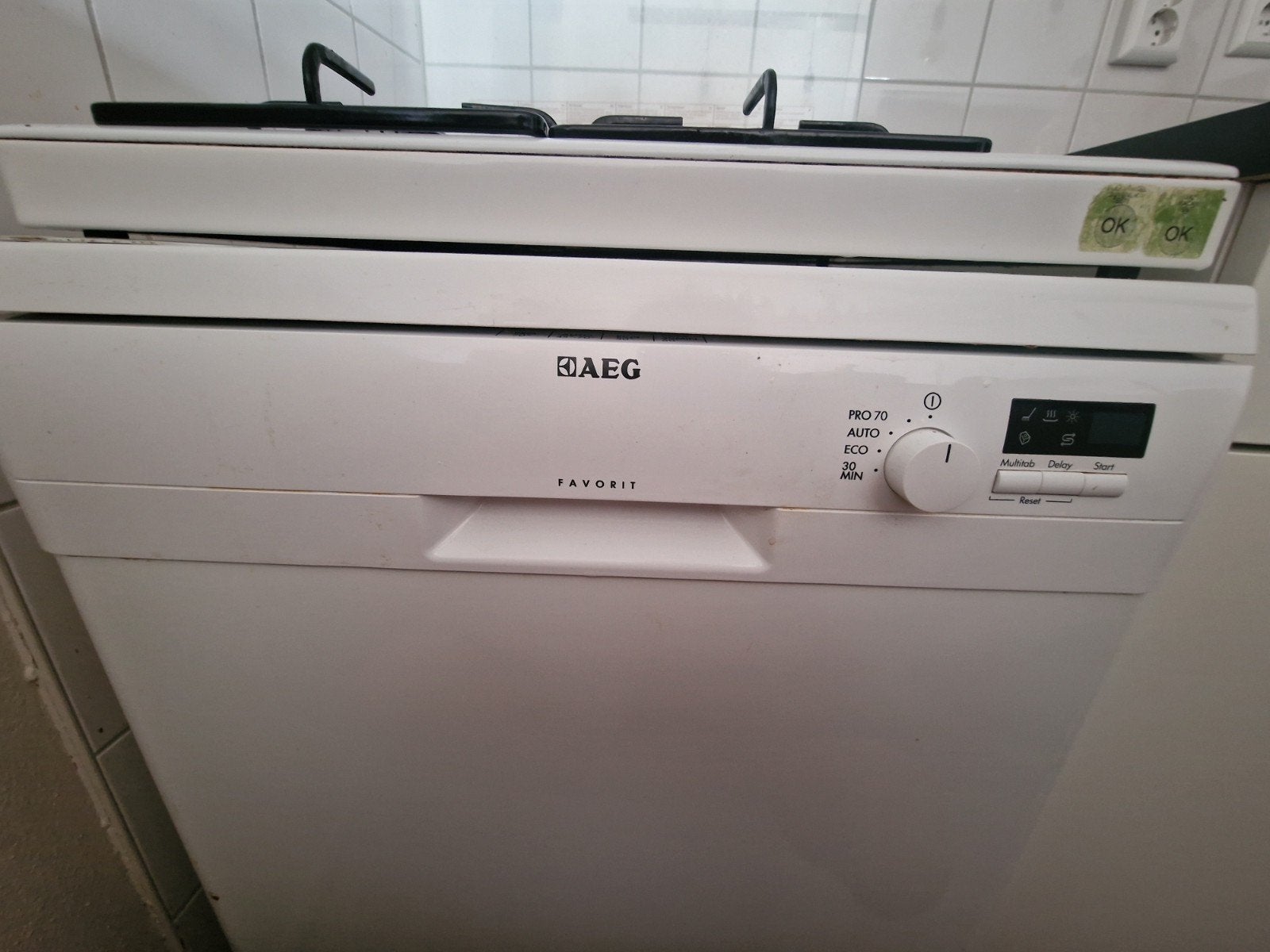 AEG Favorit Afwasmachine - Wit, Vrijstaand, Ophalen, Kort programma, 85 tot 90 cm