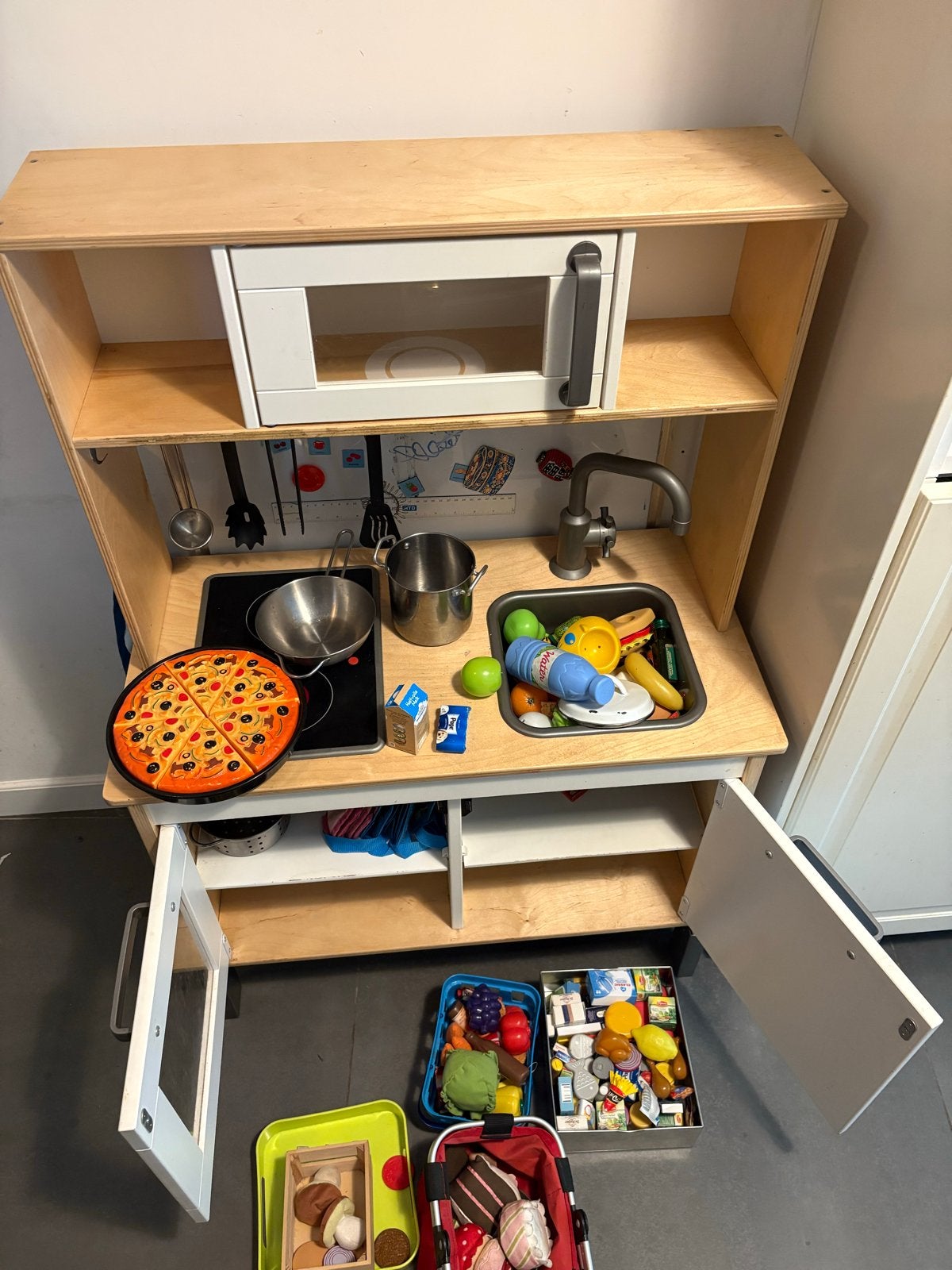 Houten keuken ikea duktig met accessoires en speelgoedeten, Ophalen, Gebruikt, Hout, Speelkeuken