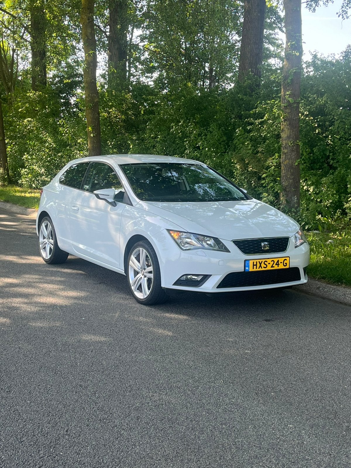 Seat Leon 1.2 TSI 105PK 2013 Wit | LMV, Auto's, Voorwielaandrijving, 4 cilinders, Leon, Wit
