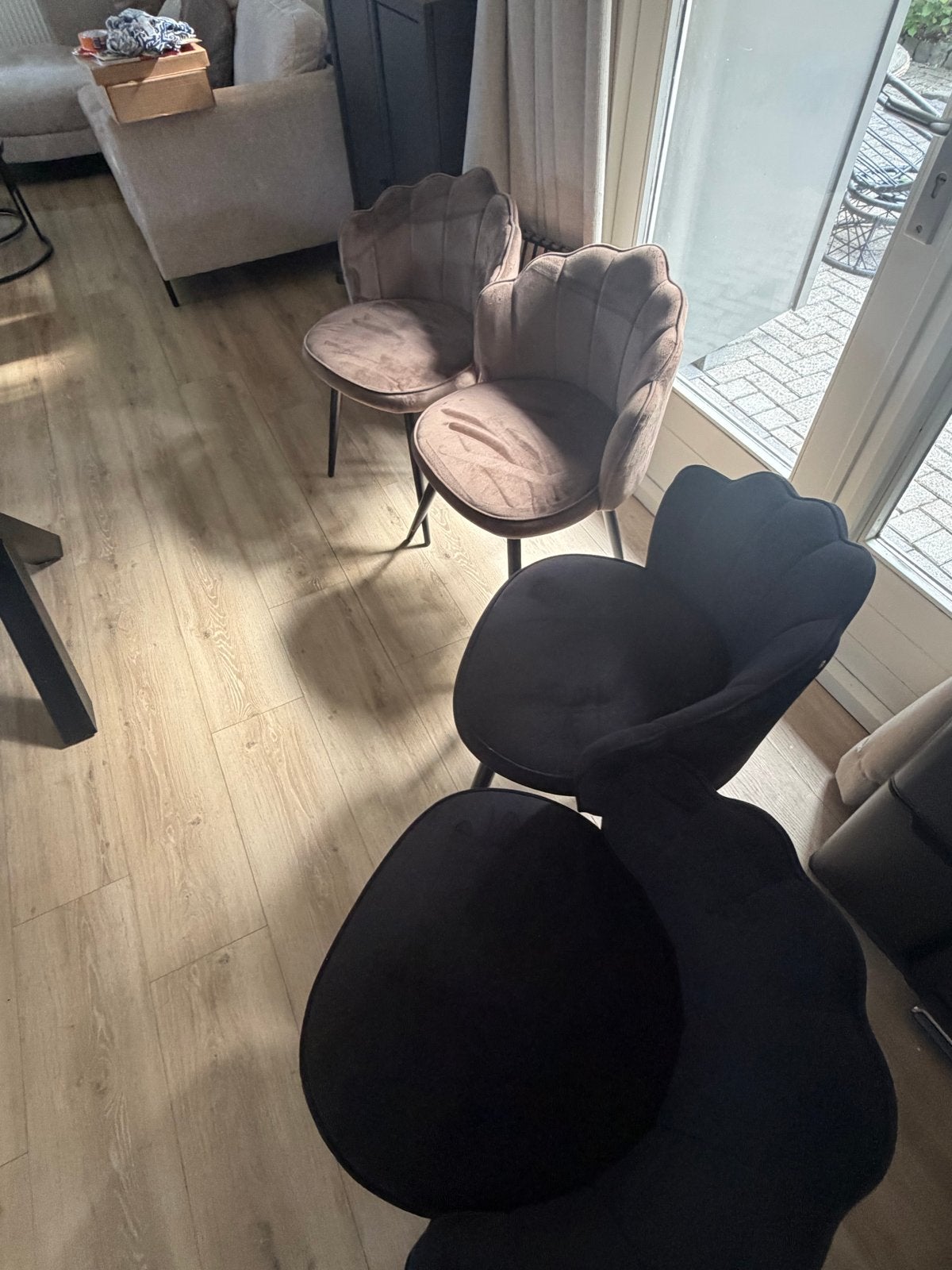 Set van 4 Schelp stoelen: 2x zwart, 2x bruin, Ophalen, Gebruikt, Overige kleuren, Vier