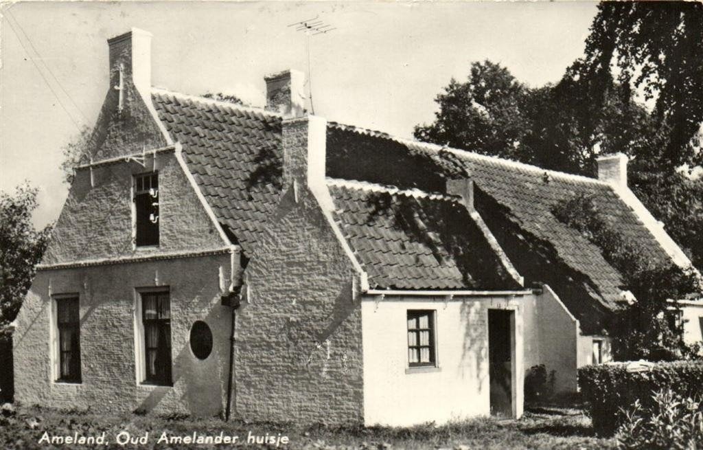 Ameland, Oud Amelander huisje - 196? gelopen, Ophalen of Verzenden, 1960 tot 1980, Gelopen, Friesland
