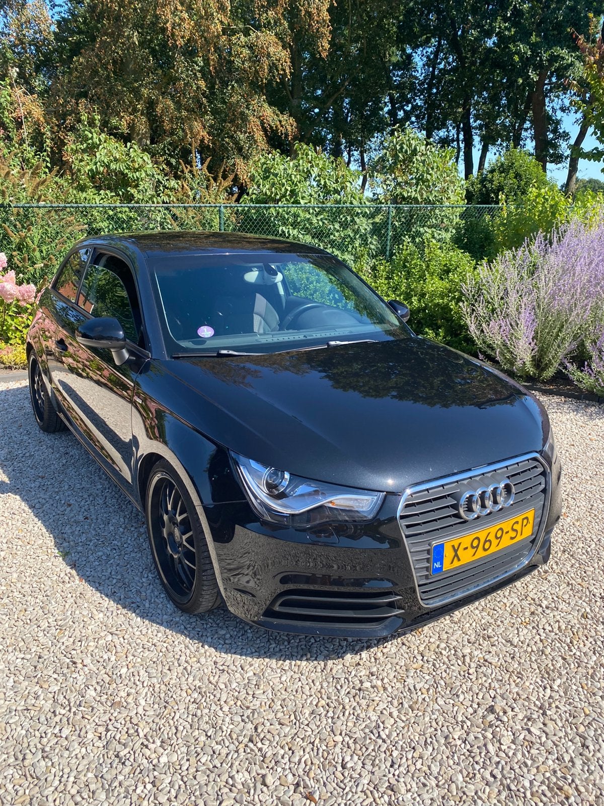 Audi A1 1.4TFSI S-Line 2013 Zwart (met Airride), Auto's, Audi, Stof, A1, Zwart, 4 stoelen