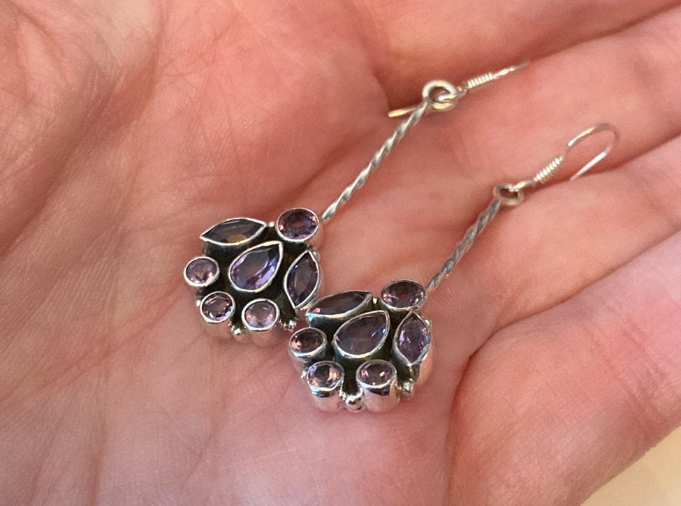 Prachtig lange 925 lange oorbellen amethist edelstenen, Sieraden, Tassen en Uiterlijk, Hangers, Paars, Nieuw, Ophalen of Verzenden