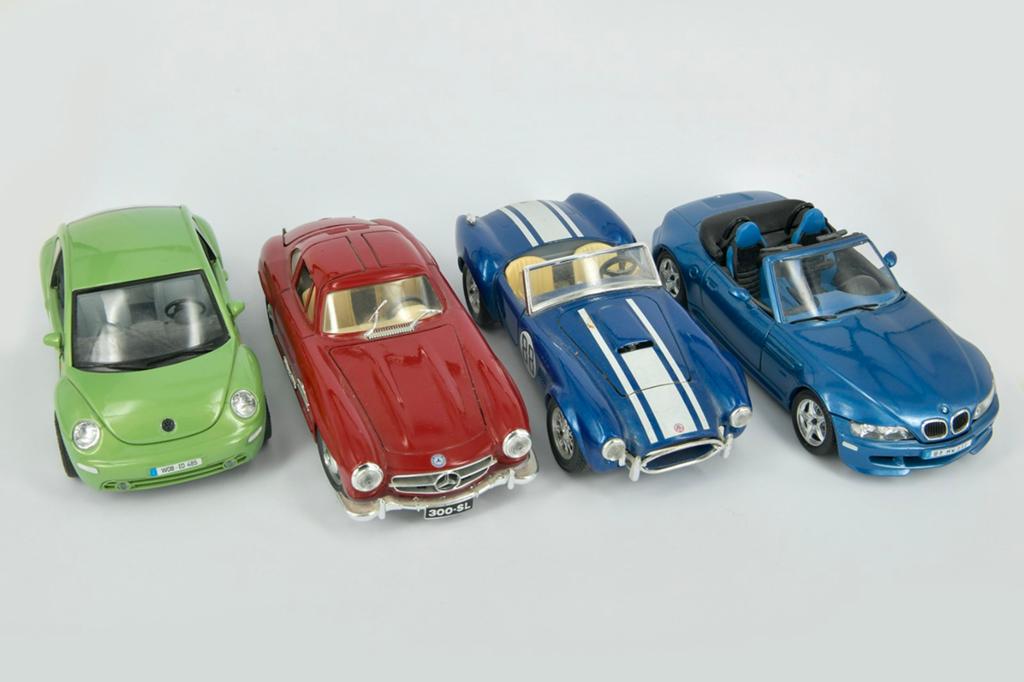 4 SCHAAL MODELLEN  , BURAGO, Hobby en Vrije tijd, Modelauto's | 1:18, Ophalen of Verzenden, Gebruikt, Auto