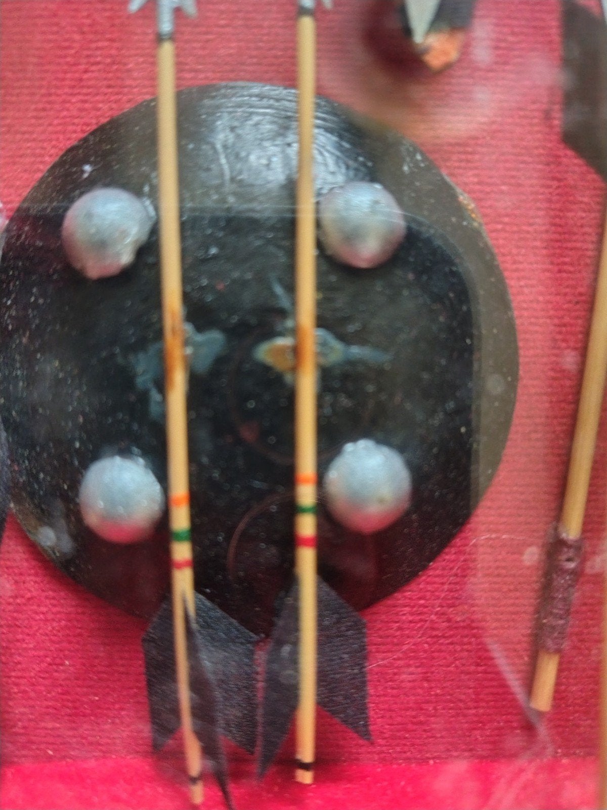 Khasi Warrior Instrumenten - Decoratieve Vitrine, Ophalen of Verzenden, Zo goed als nieuw