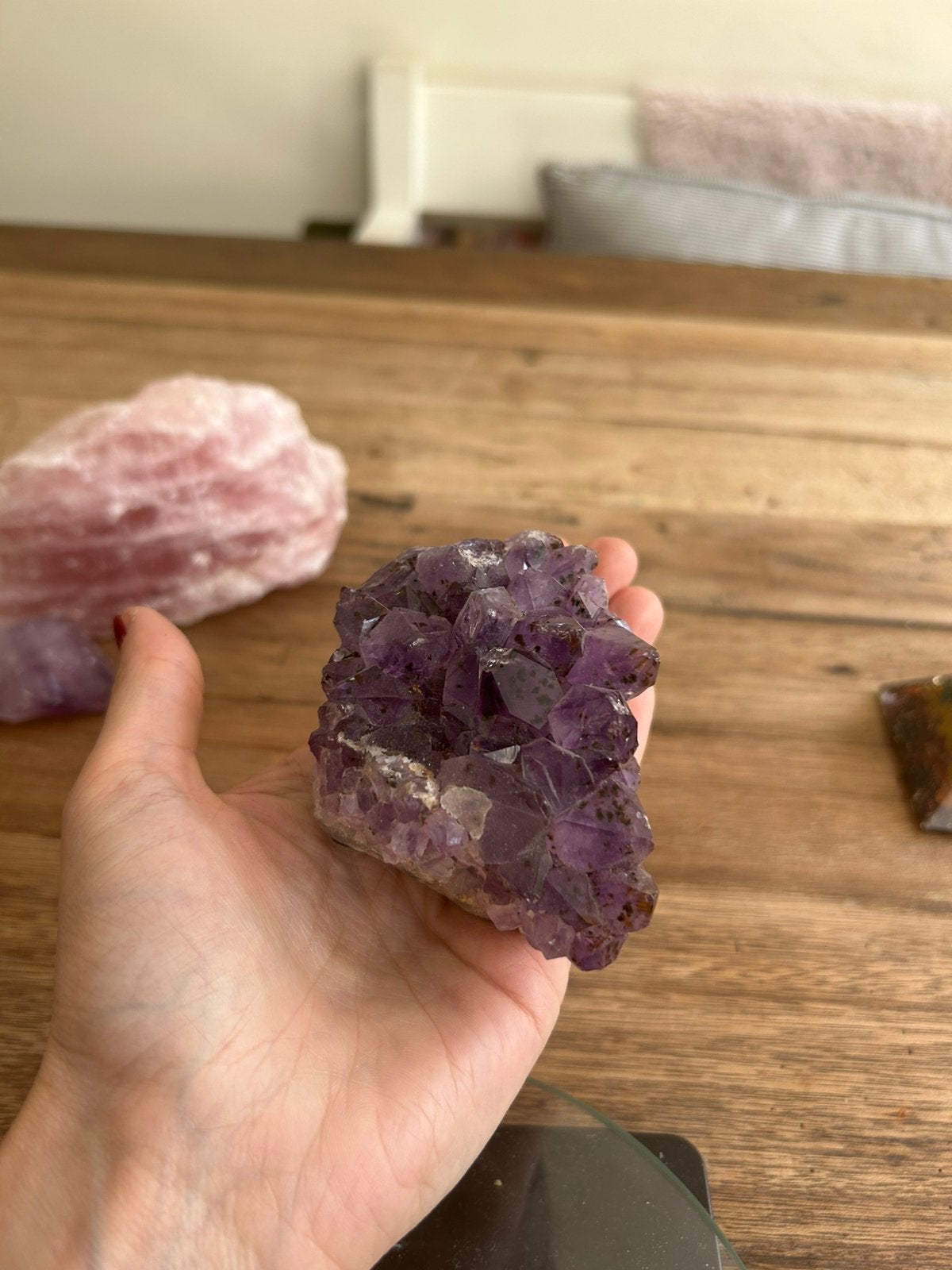 Prachtige ruwe amethist amethyst cluster diep paars, Ophalen of Verzenden, Mineraal