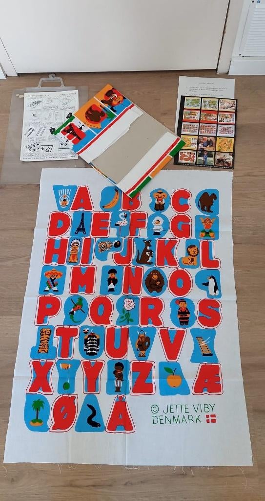 Alfabet Vintage deens naaipakket  Jette Viby Design Denmark, Hobby en Vrije tijd, Borduren en Borduurmachines, Patroon, Eu, Eu