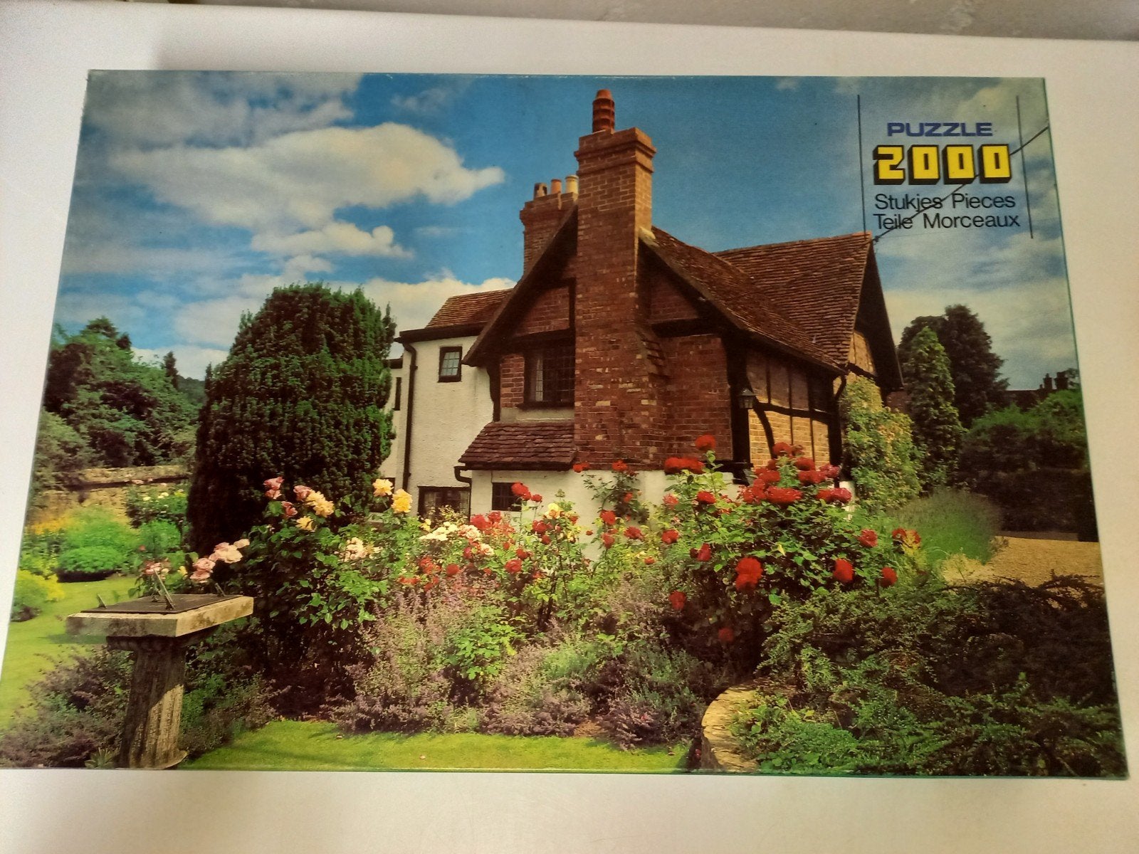 Wild Horse Legpuzzel 2000 stukjes - Cottage in Engeland, Ophalen of Verzenden, Meer dan 1500 stukjes, Gebruikt, Legpuzzel