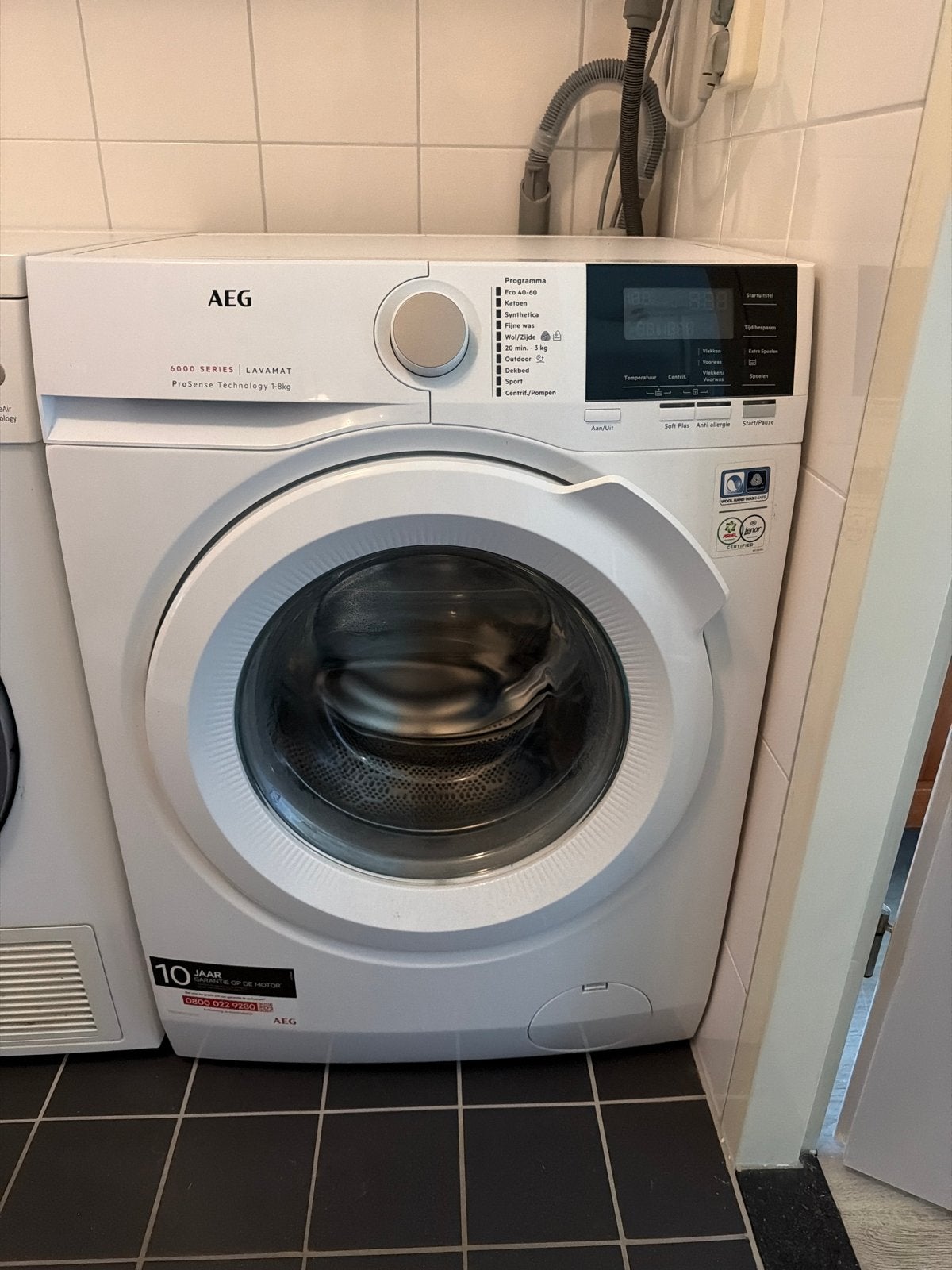 AEG Lavamat 6000 Series ProSense 1-8kg Wasmachine, Witgoed en Apparatuur, Ophalen of Verzenden, Zo goed als nieuw, Voorlader, Kort programma