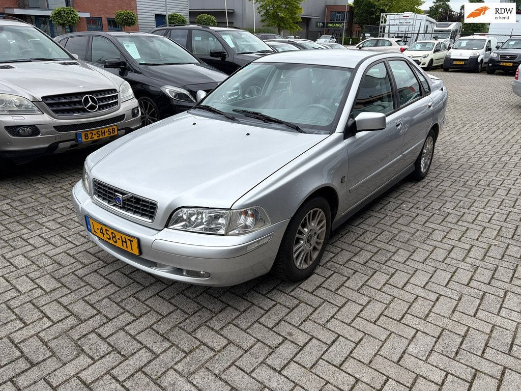 Volvo S40 1.8 Automaat/Leer/Lmv/Apk4-27, Gebruikt, Zwart, 4 cilinders, 122 pk