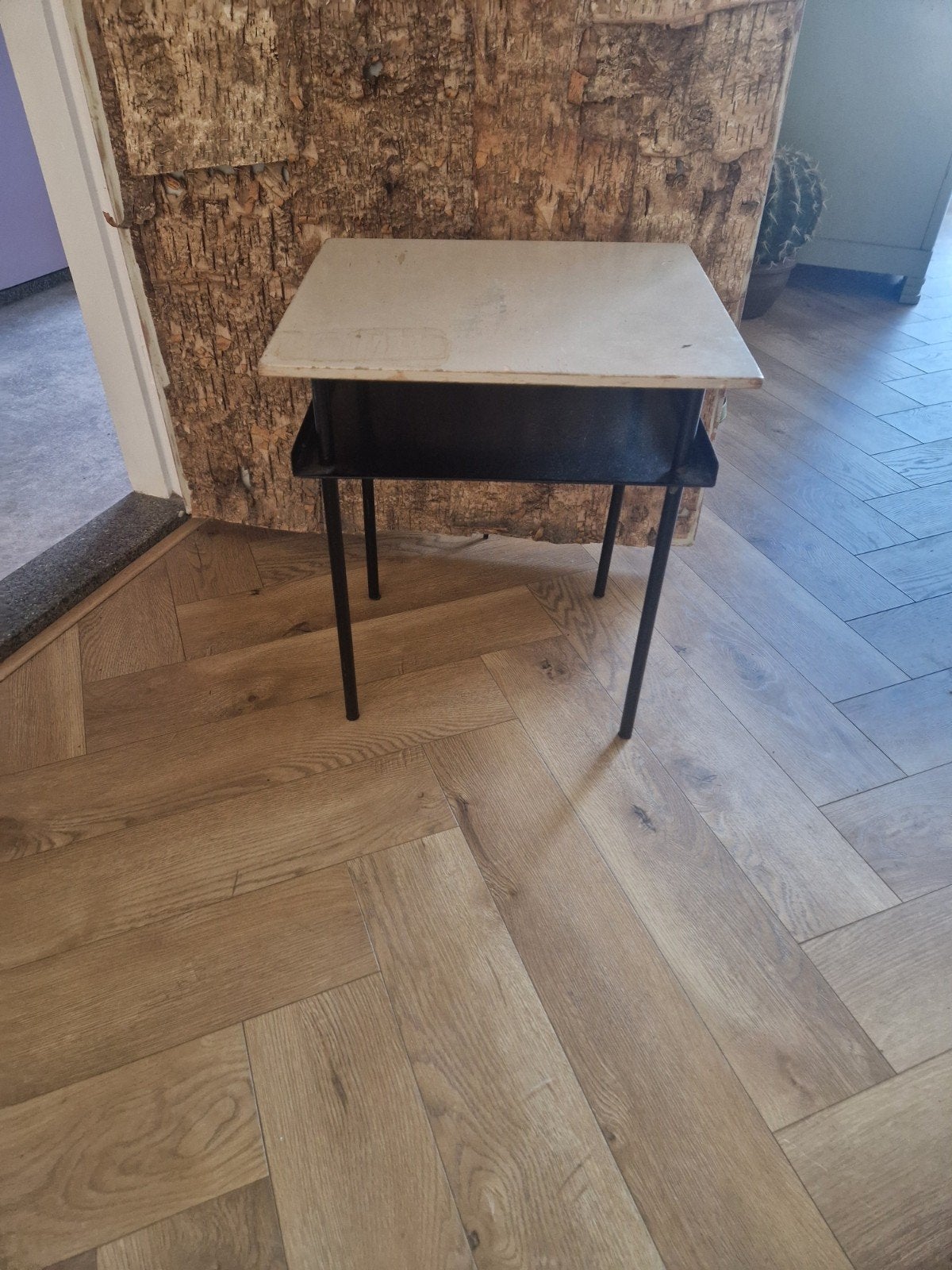zwart wit kastje, Ophalen