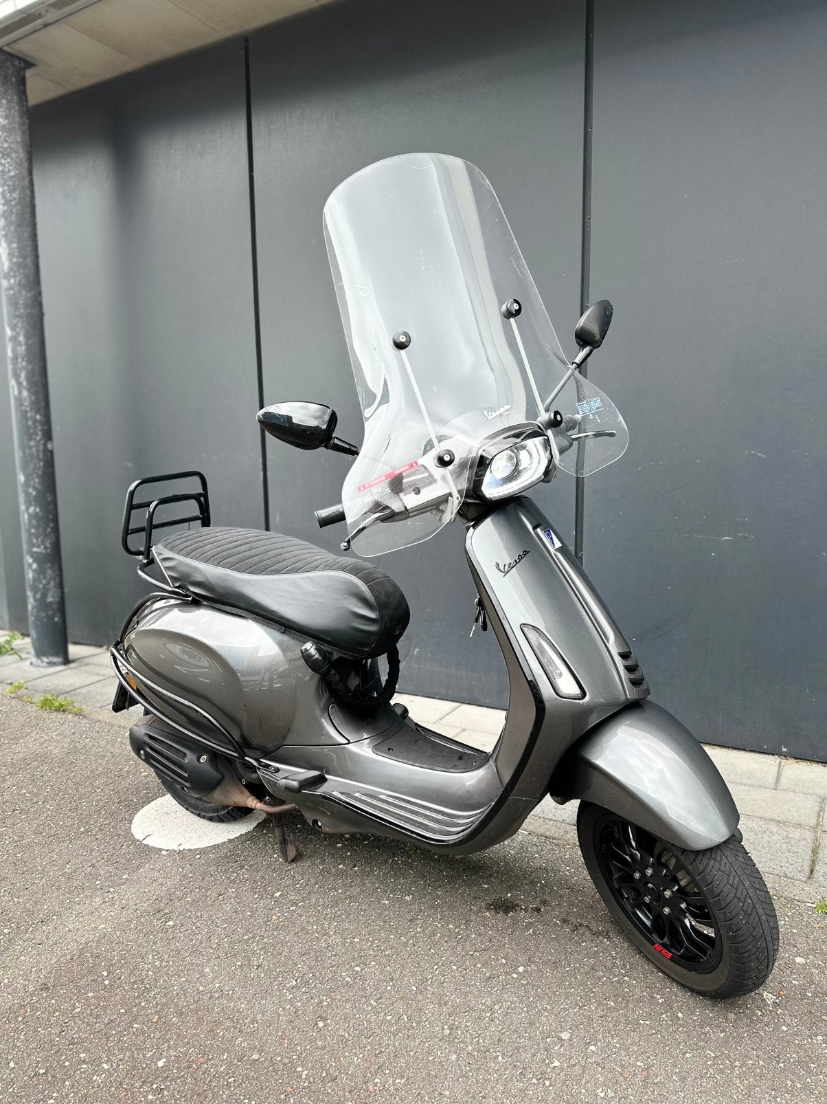 Vespa Sprint 4T Sport full option (LED, metallic, alarm), Fietsen en Brommers, Ophalen, Zo goed als nieuw, Benzine, Vespa