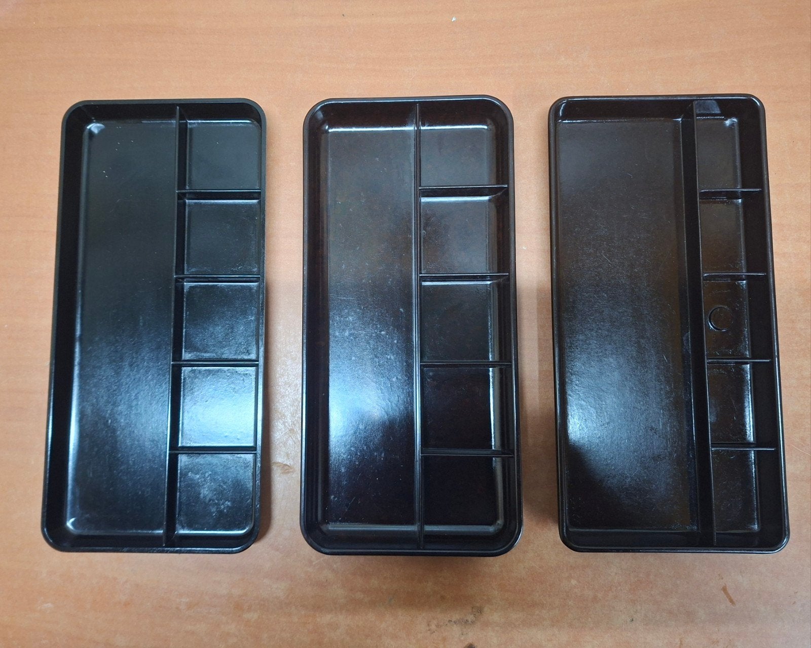 3 organizers / pennenbakjes van Bakeliet uit de jaren 50/60, Ophalen, Zo goed als nieuw
