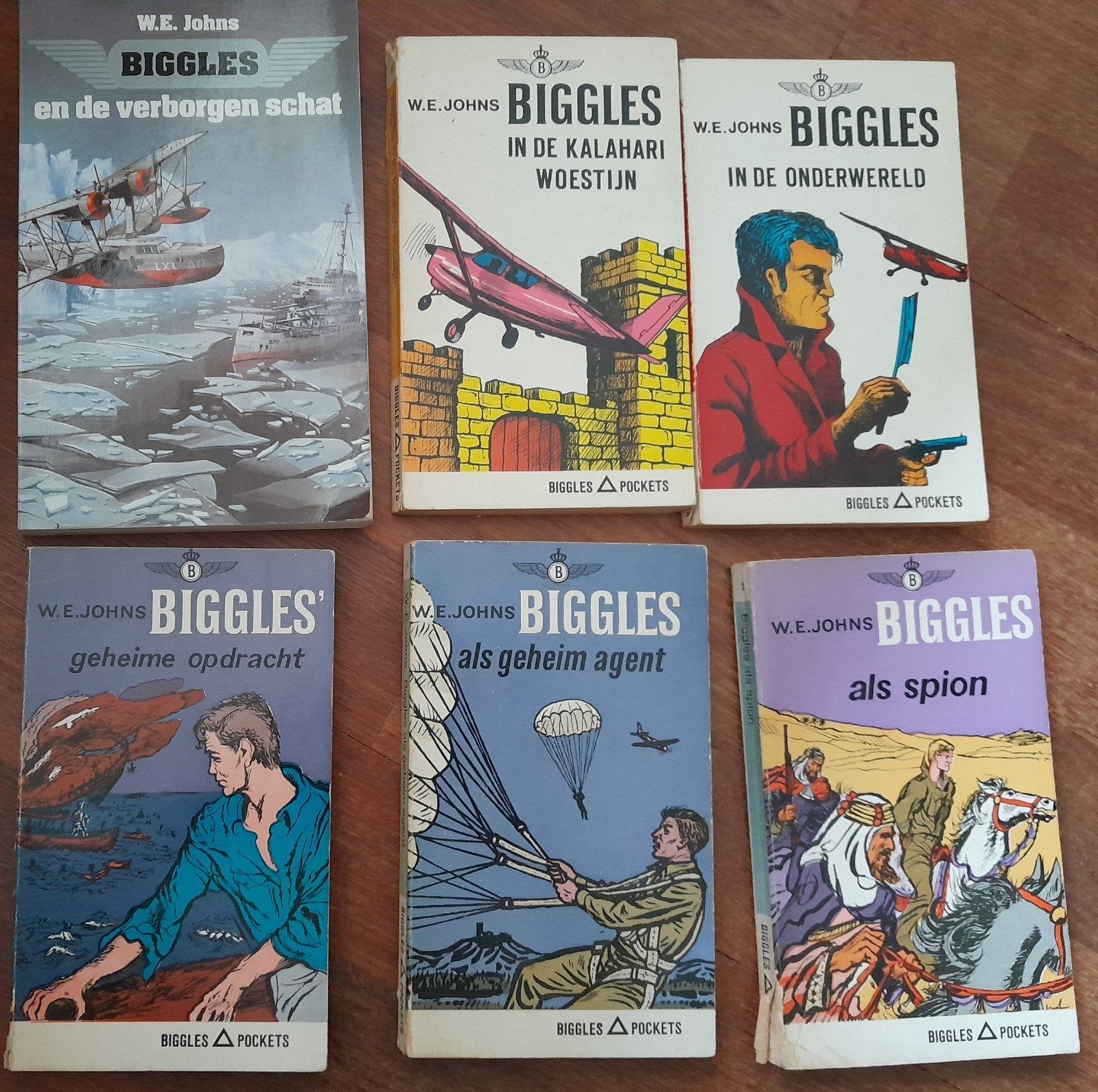 Biggles - verschillende deeltjes door W.E. Johns, Ophalen of Verzenden, Gelezen