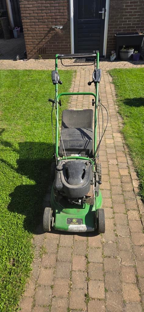 John Deere Benzine Grasmaaier, Tuin en Terras, Grasmaaiers, Gebruikt, Benzine-grasmaaier, 40 t/m 49 cm, Cirkelmaaier, Opvangzak