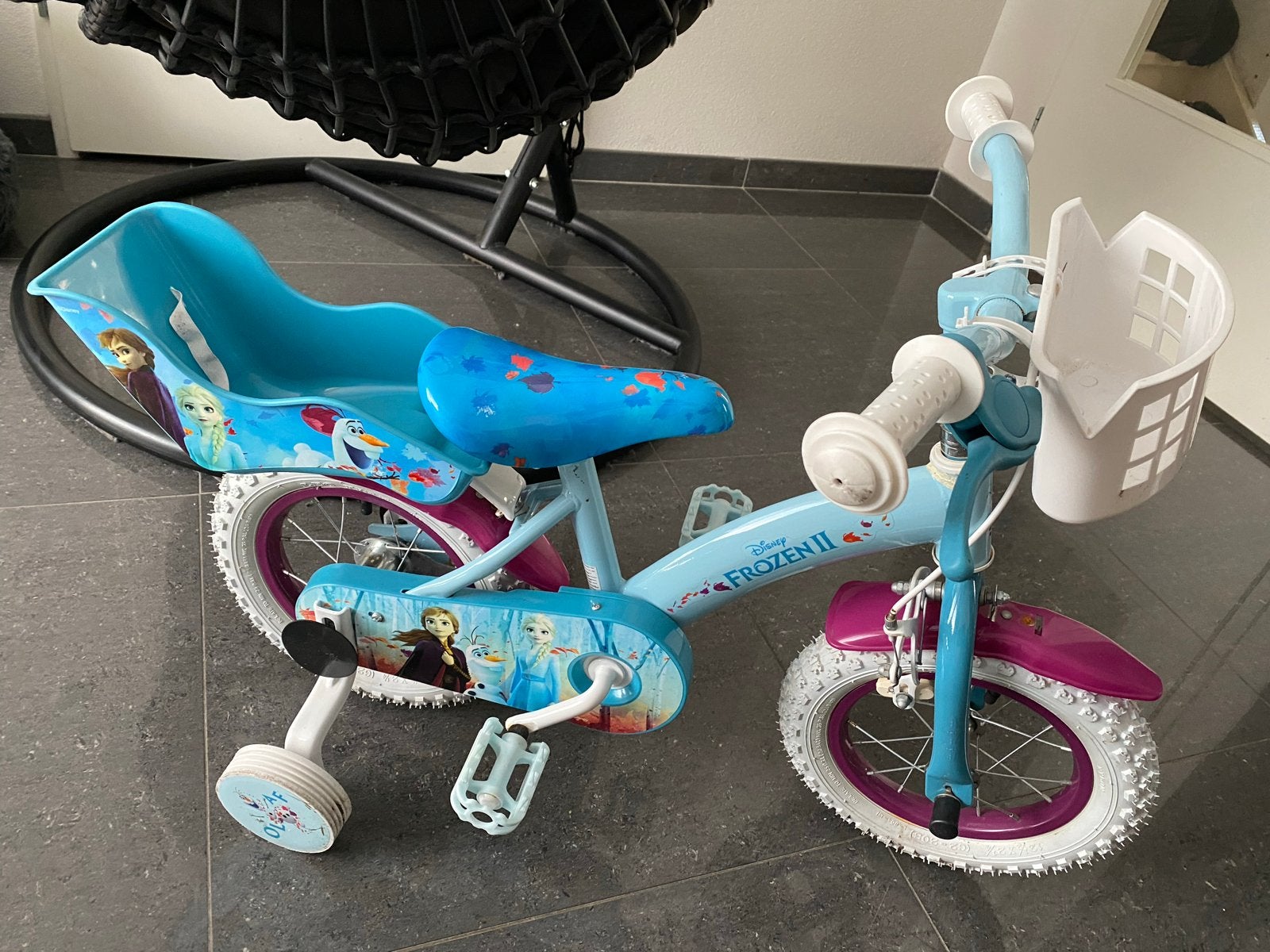 Frozen meisjesfiets 12 1/2 inch als nieuw met zijwieltjes, Fietsen en Brommers, Fietsen | Kinderfietsjes, Ophalen, Terugtraprem