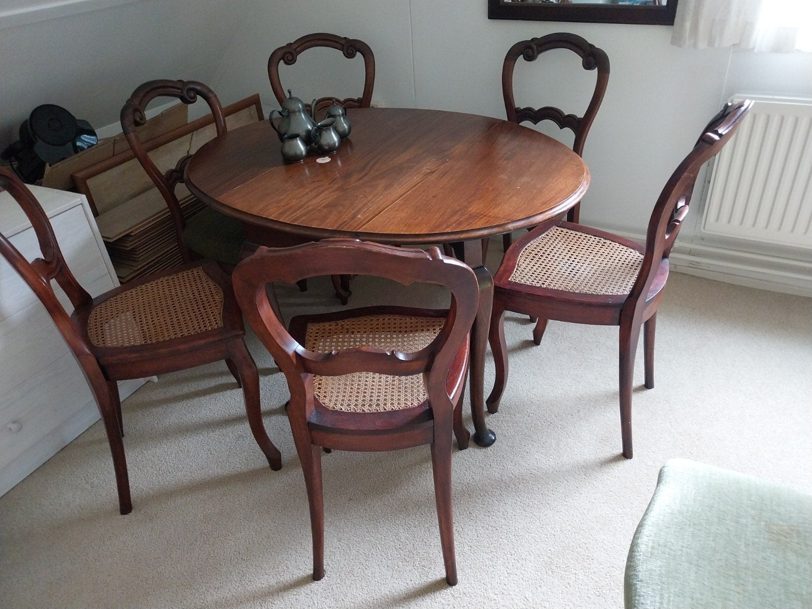 Queen Anne hangoor tafelstoelen met stoelen, Ophalen