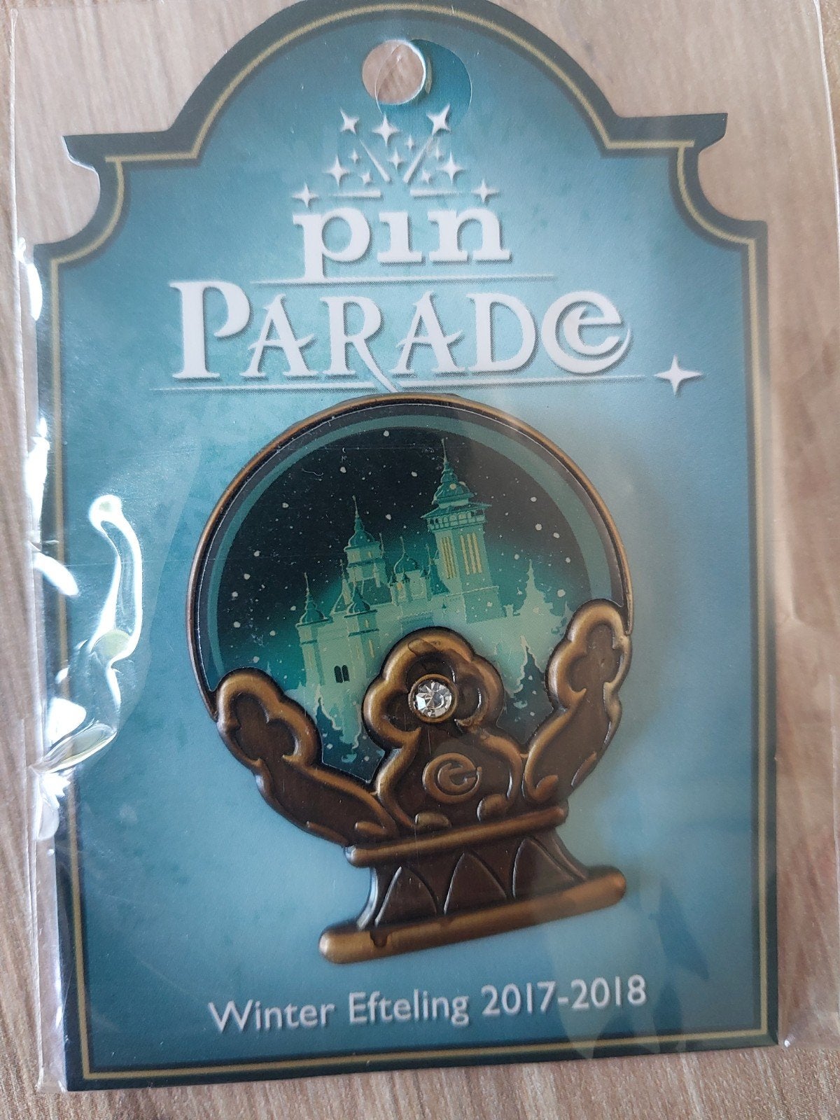 Efteling Pin Parade Winter Efteling 2017-2018, Ophalen of Verzenden, Nieuw, Button of Speldje