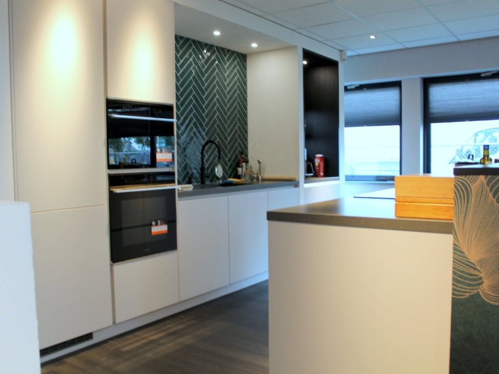 UH13 Luxe Häcker eilandkeuken met Quooker CUBE, Huis en Inrichting, Ophalen, Info@)haecker-kuechen.de, Gebruikt, Wit
