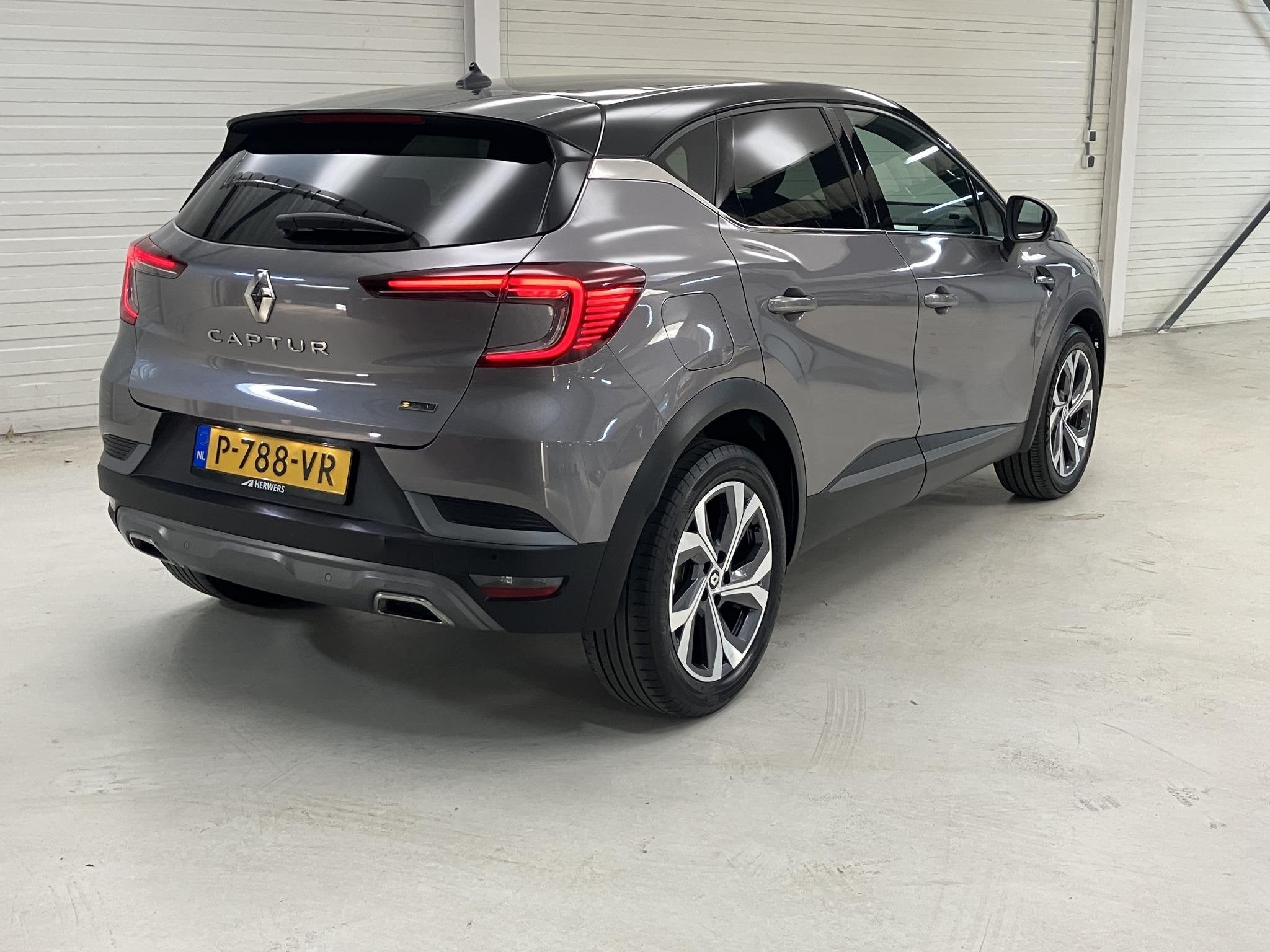 Renault Captur 1.0 TCe 90 R.S. Line / Dealer Onderhouden / N, Voorwielaandrijving, Gebruikt, Euro 6, Origineel Nederlands