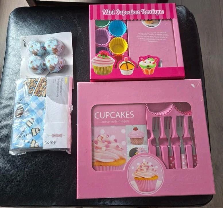 Cupcake Bakset (Nieuw!), Ophalen of Verzenden, Nieuw, Cupcakes, Versiering