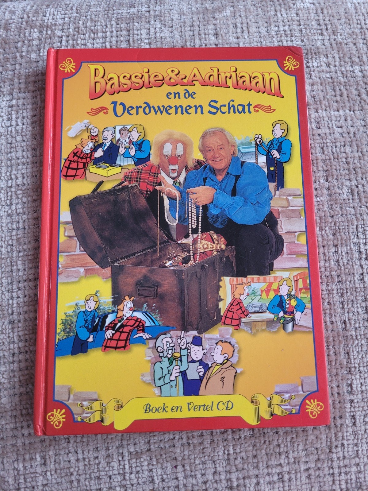 Bassie & Adriaan en de Verdwenen Schat Boek en CD, Boeken, Ophalen of Verzenden, Zo goed als nieuw, Bassie & Adriaan, Fictie algemeen